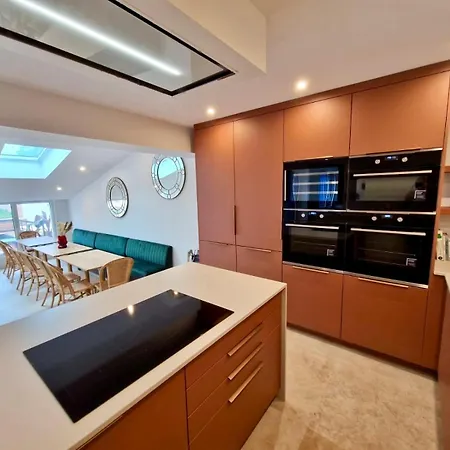 Des Plages 285 M2 Classé 5étoiles Premium 14 Personnes Et Piscine * Les Sables-dʼOlonne