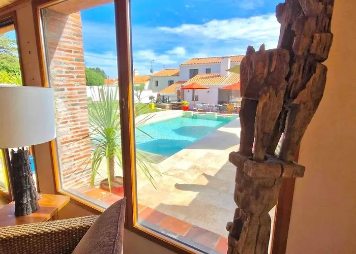 Des Plages 285 M2 Classé 5étoiles Premium 14 Personnes Et Piscine