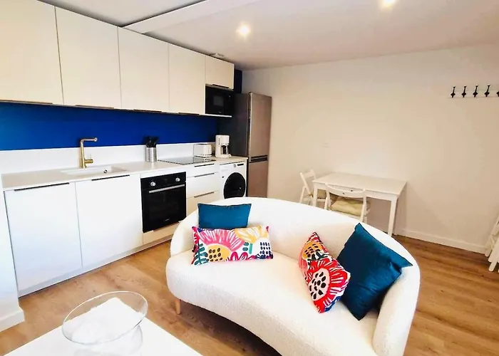 Des Plages 285 M2 Classé 5étoiles Premium 14 Personnes Et Piscine *