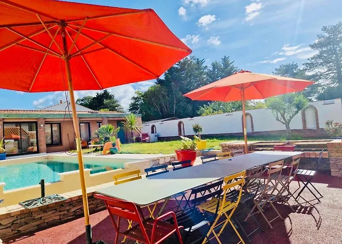 Des Plages 285 M2 Classé 5étoiles Premium 14 Personnes Et Piscine Villa Les Sables-dʼOlonne