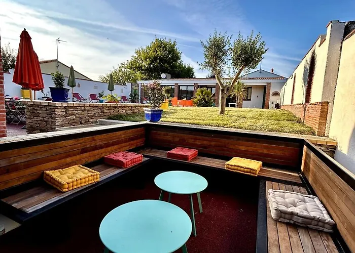 Des Plages 285 M2 Classé 5étoiles Premium 14 Personnes Et Piscine *